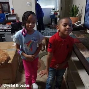 Meet your Posher, Crystal